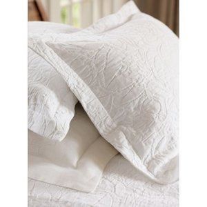 Pottery Barn Valerie Floral Matelasse Queen Duvet Cover Set